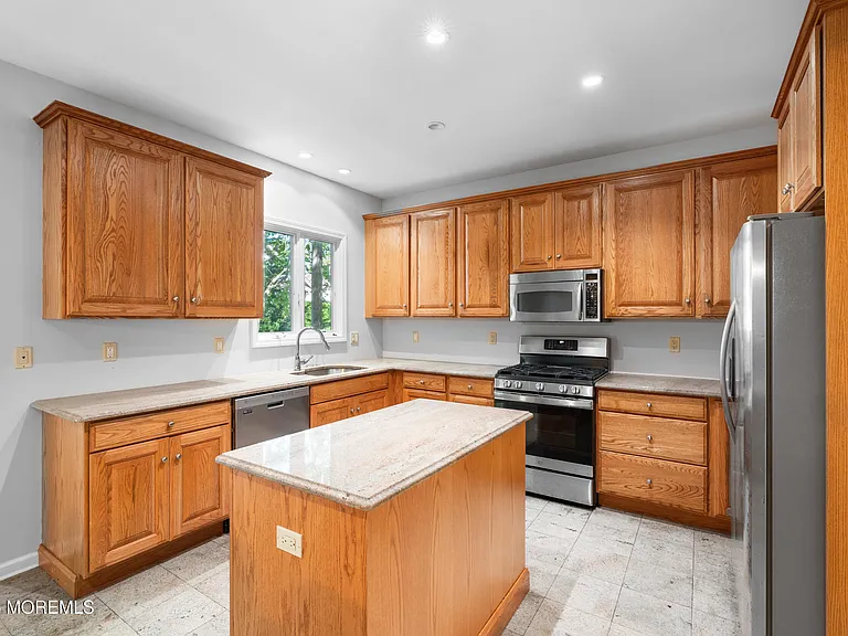 230 Norwood Ave — Photo 14