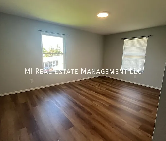 326 Stratford Way #6 — Photo 11