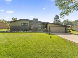 53105 Osage Dr, South Bend, IN 46637