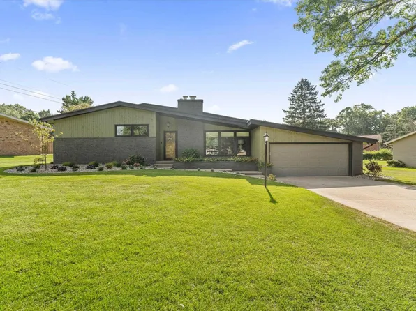 53105 Osage Dr, South Bend, IN 46637