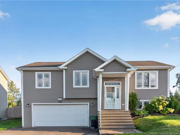 356 Maplehurst Dr, Moncton, NB E1G 0E5