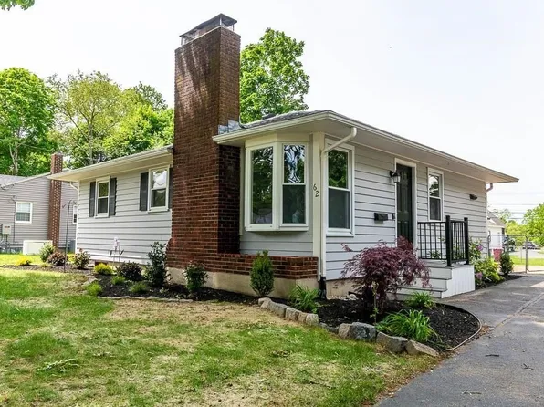 62 Forest St, Middleboro, MA 02346