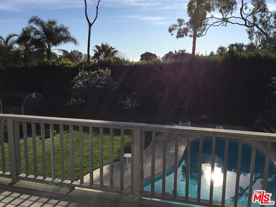1st image of 28877 Grayfox St