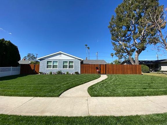 2nd image of 7815 Fallbrook Ave