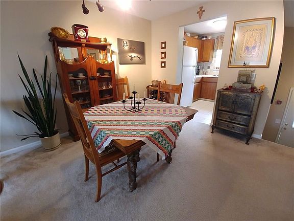 5th image of 1176 Earls Dr