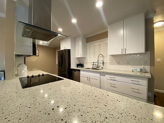 5th image of 6759 N Pershing Ave