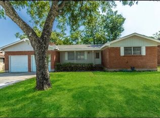 836 Lee Dr, Bedford, TX 76022