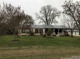 11877 Loop 107, Adkins, TX 78101