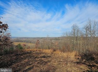 60 Needham Ln, Berkeley Springs, WV 25411