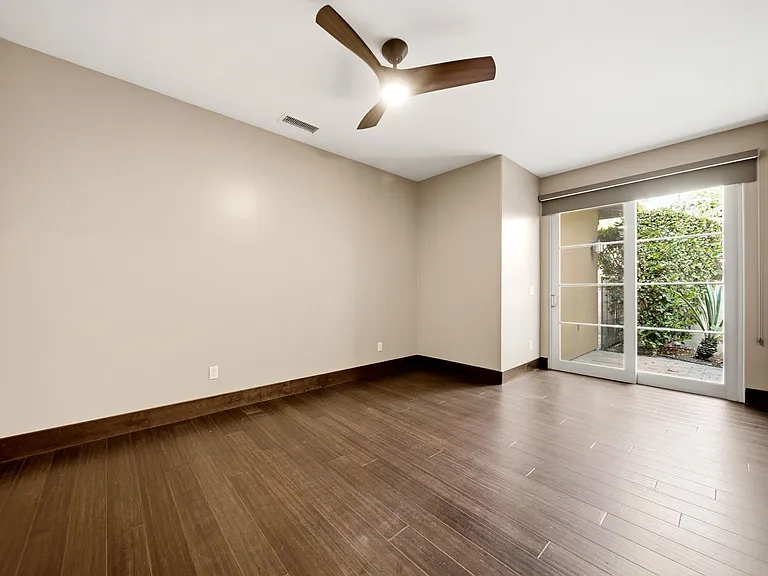 825 Gonzales St — Photo 18