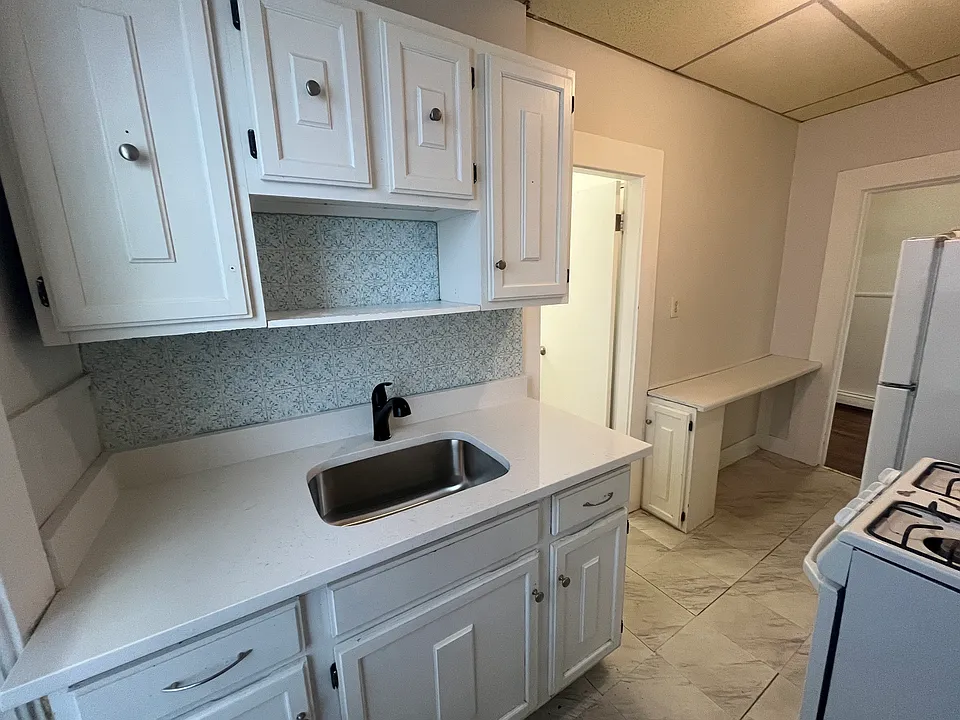 721 Broadway #4
