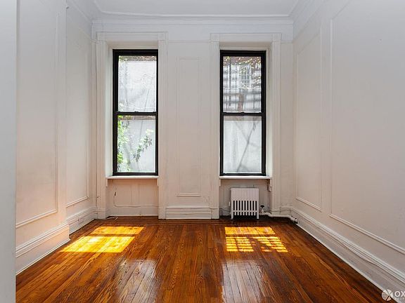 3rd image of 416 E 89th St APT 1R