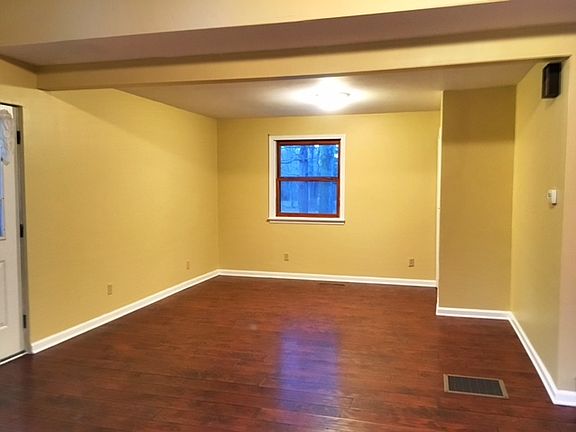 2nd image of 27360 Charles St