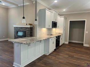 110 Early Dr, Byron, GA 31008