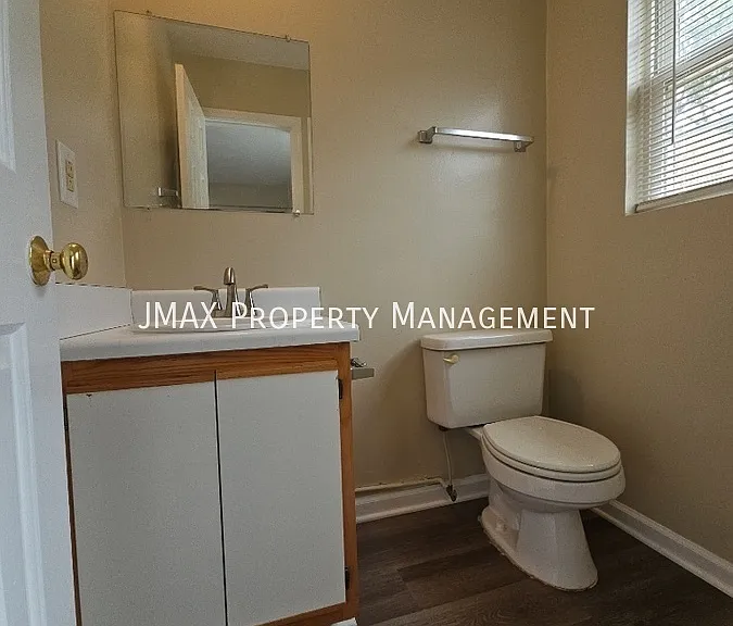1816 Bennington St SE — Photo 7
