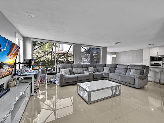 4th image of 11711 SW 1st Street