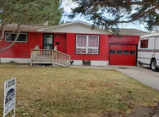 765 K St, Gering, NE 69341