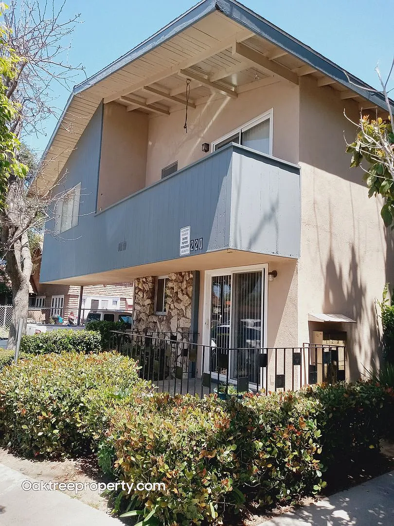 220 South E Street, Oxnard, CA 93030 — Photo 2