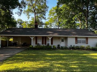 426 24th Ave N, Columbus, MS 39705