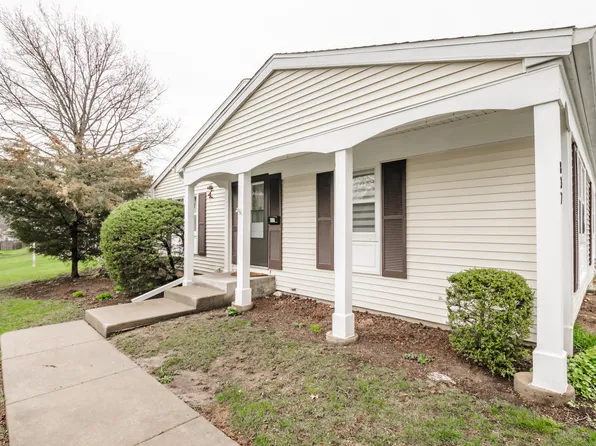 837 Carnaby Ct, Schaumburg, IL 60194