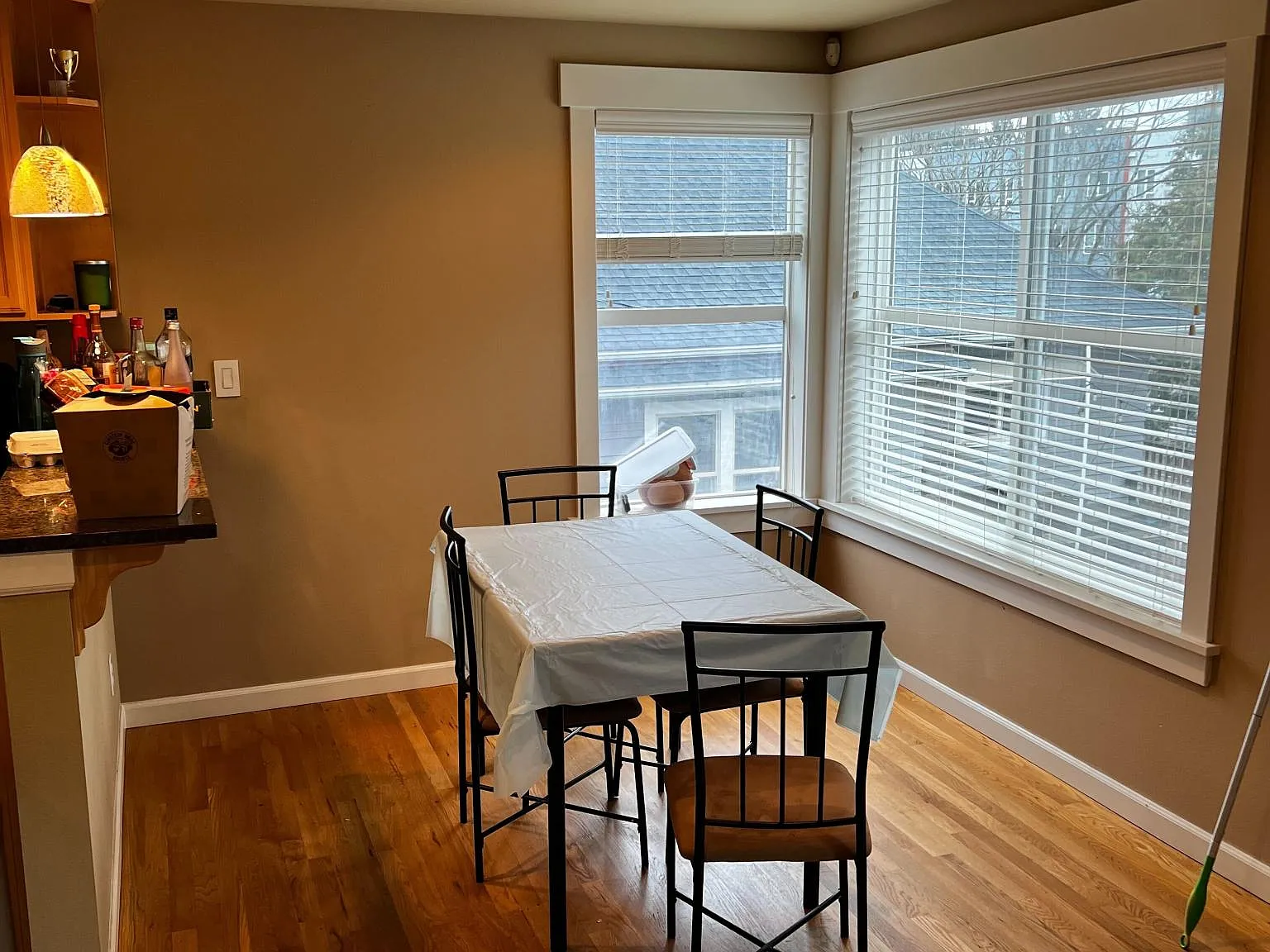 3 bed, 3.5 bath, 1650 sqft, $3,950 — Photo 4