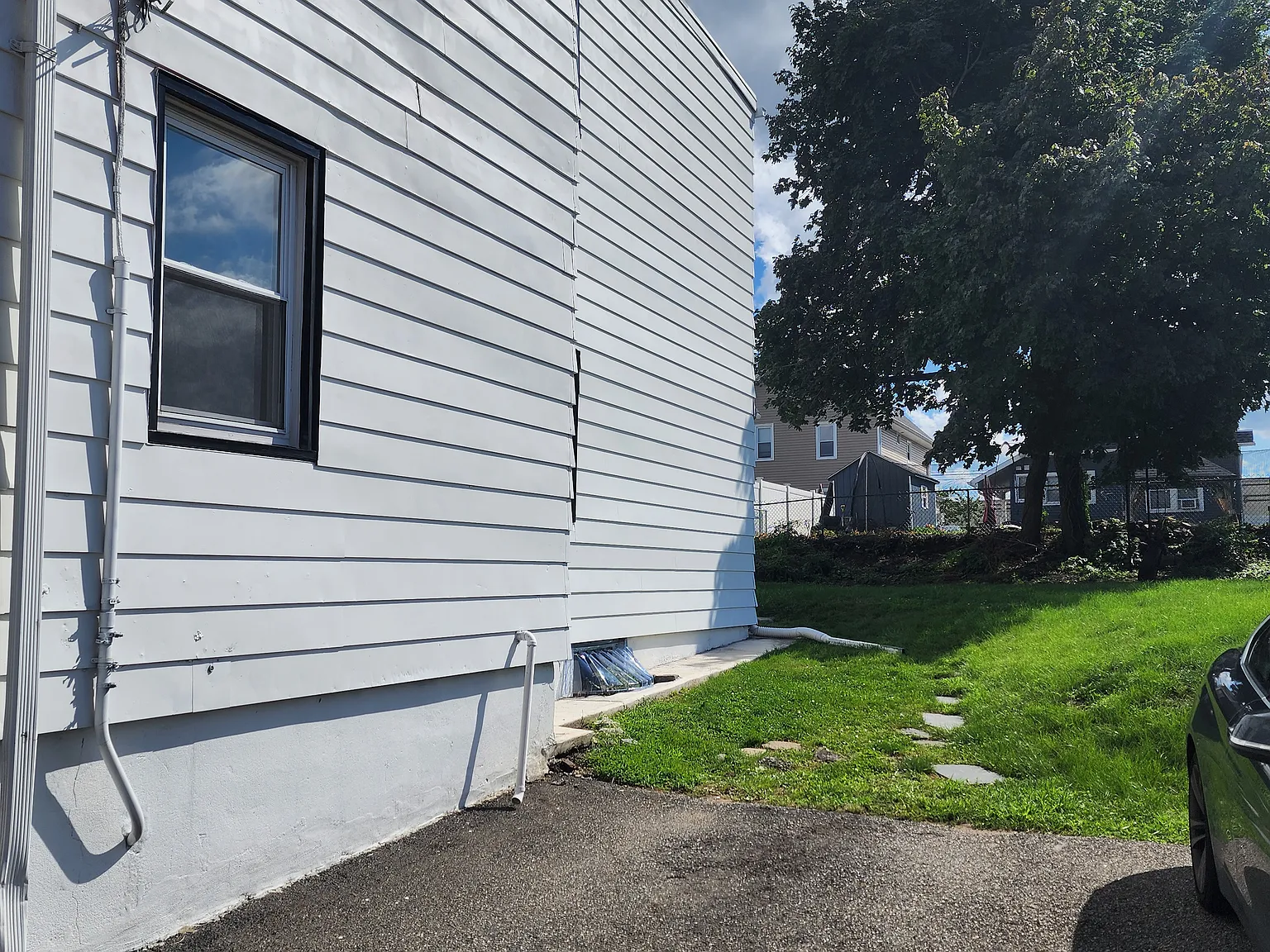 2 bed, 650 sqft, $2,500 — Photo 2
