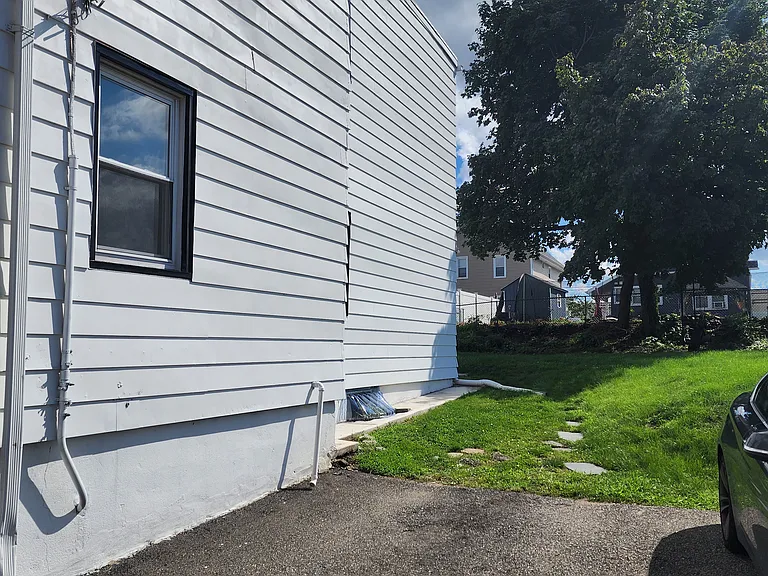 26 Union St #2 — Photo 2