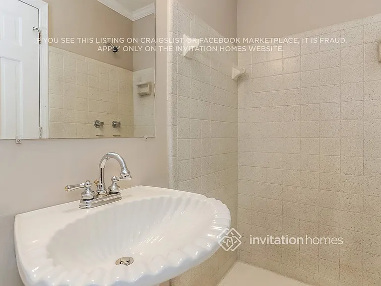 631 Shannon Green Cir SW — Photo 16