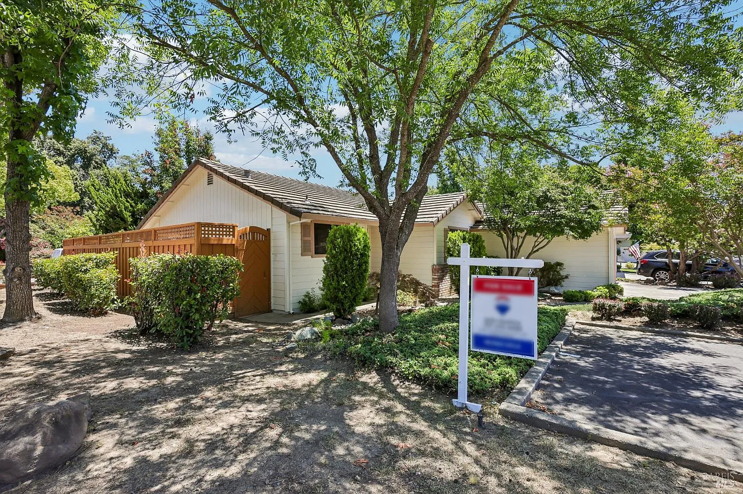 3994 Hampton Way - Photo 7