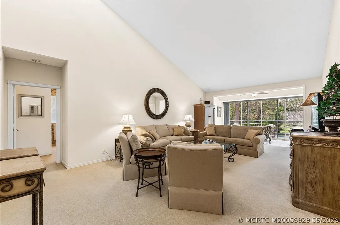 3 bed, 2.0 bath, 1752 sqft, $8,500 — Photo 2