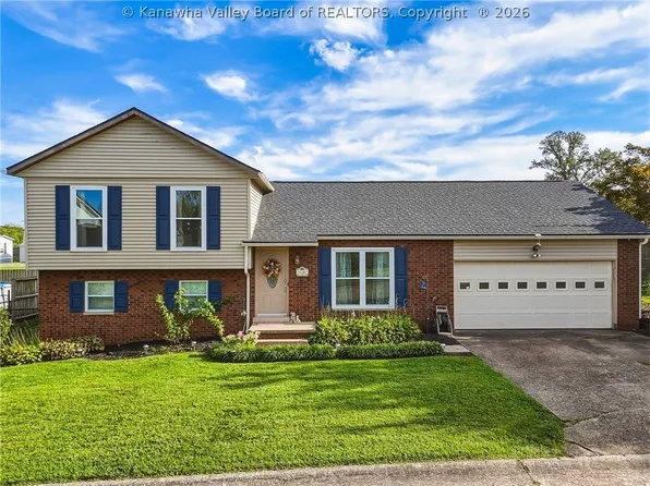 130 Rolling Acres Rd, Winfield, WV 25213