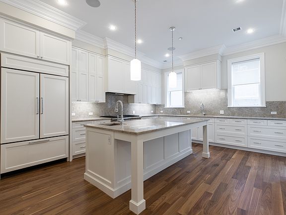 5th image of 105 W Chestnut St