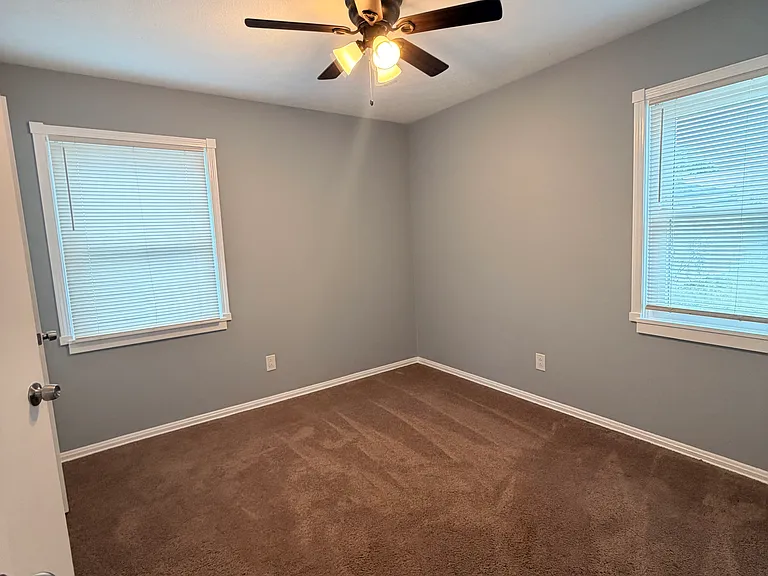 13610 Emery Ave — Photo 13