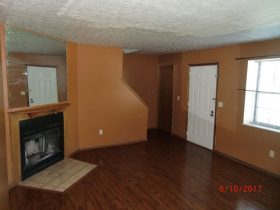 LR & Fireplace