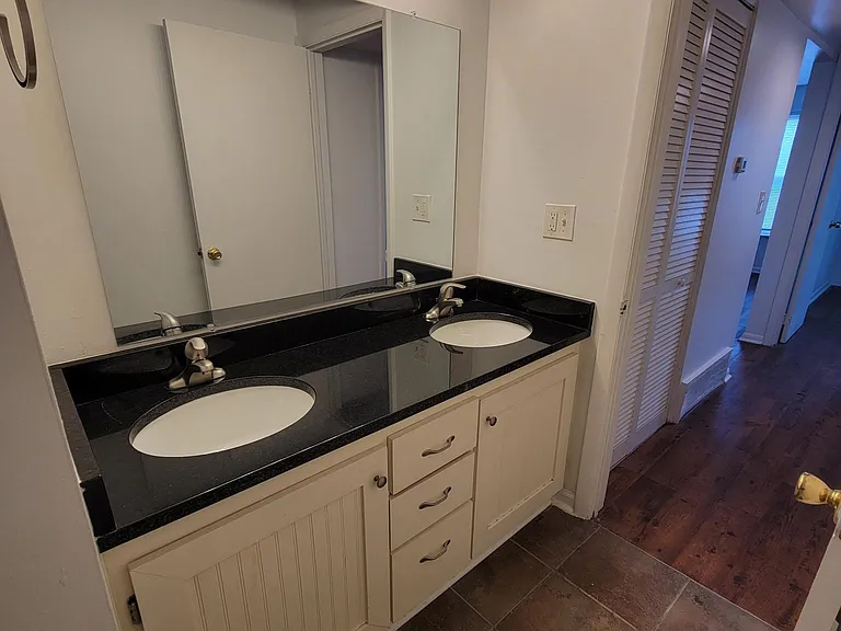 1660 N 4th St #3B — Photo 12