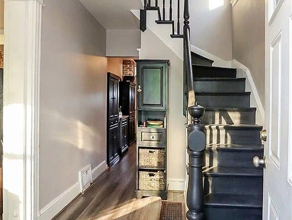 5th image of 72 Dubois Ave