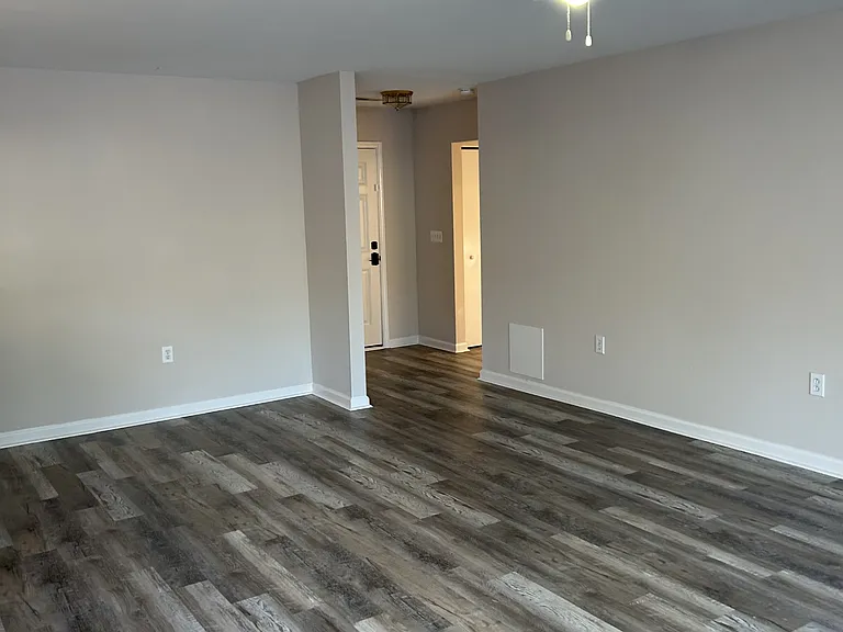 2445 Whetstone Ln — Photo 10