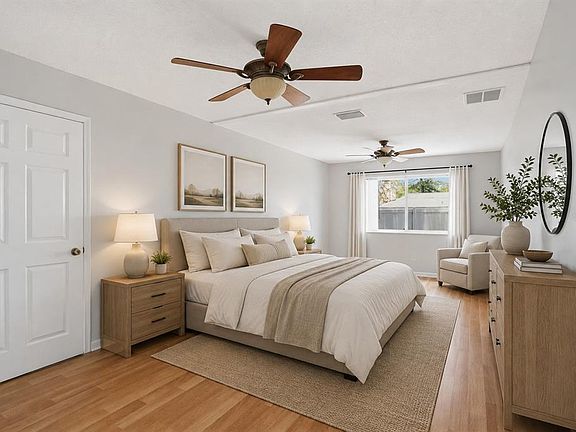 5th image of 4307 W Wisconsin Ct
