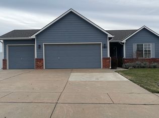1031 E Stone Path St, Derby, KS 67037