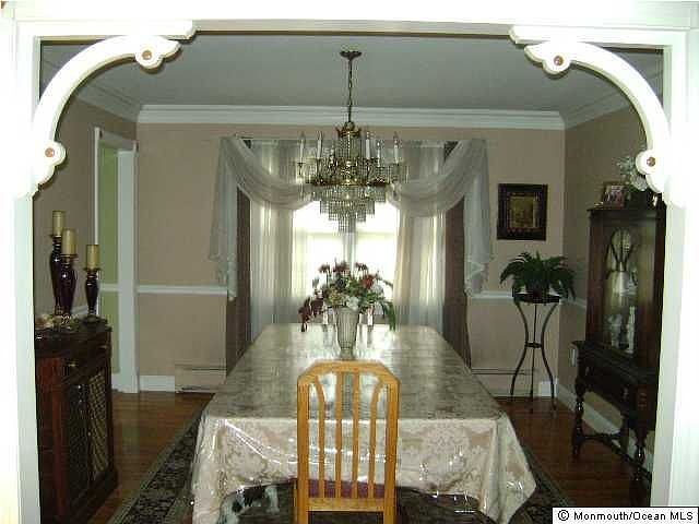 2nd image of 10 Doral Ct