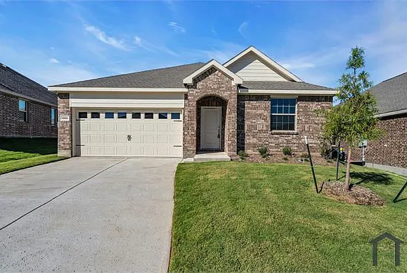 4 bed, 1838 sqft, $2,695 — Photo 3