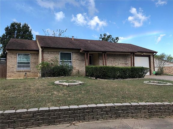 2nd image of 4210 Glenlawn Ct