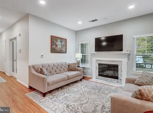 12000 Taliesin Pl APT 16, Reston, VA 20190