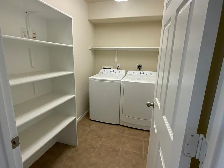 5911 Hopkins Dr — Photo 13
