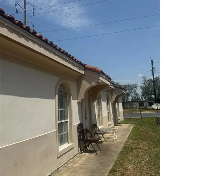 606 Buena Vista Dr #B — Photo 1