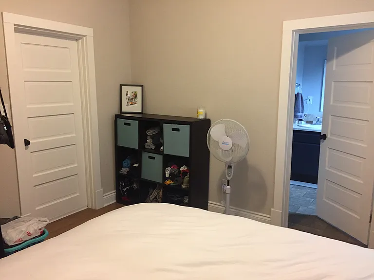 808 E Illinois Ave — Photo 6