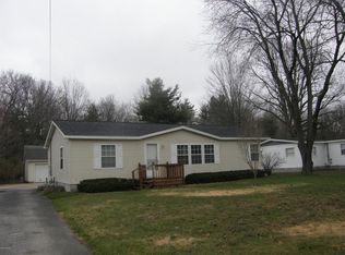 5728 W Johnson Rd, Ludington, MI 49431