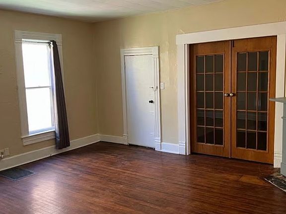 2nd image of 840 16th St
