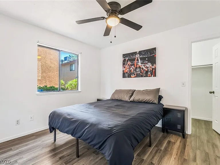 5576 W Rochelle Ave #22A — Photo 23