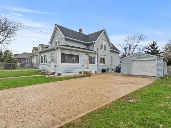 970 Front St, Aurora, IL 60505